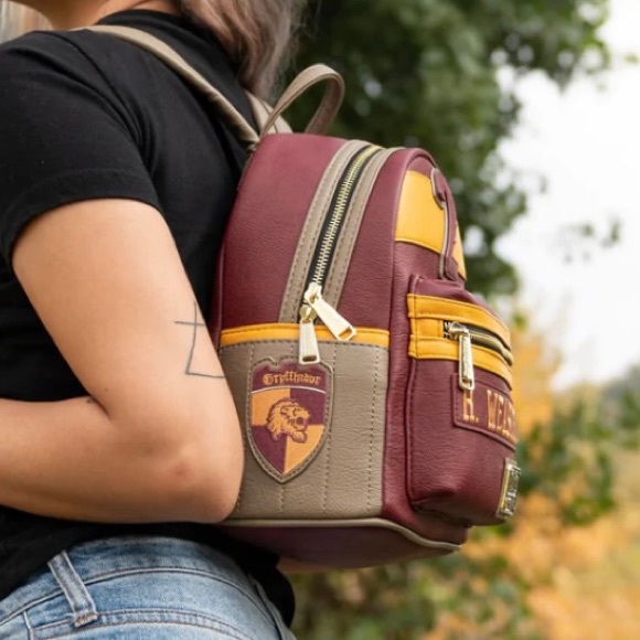 NWT Ron Weasley #2 Quidditch Robes Loungefly Mini Backpack! - Picture 10 of 11